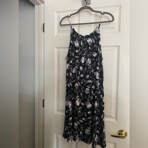 NWOT Banana Republic Black and White Floral Dress Large